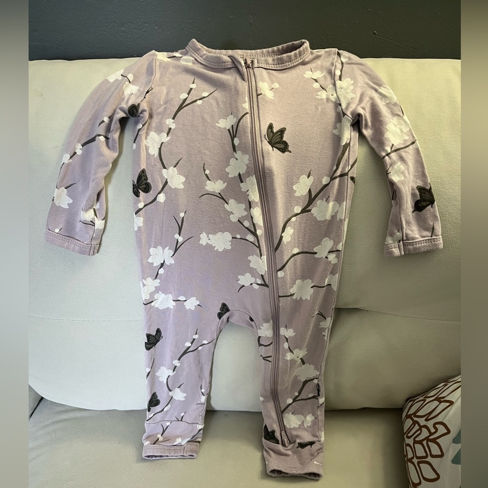 Kyte Baby 6-12 months, cherry blossom print. zippered footless romper